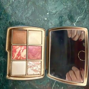 Hourglass Blush Palette with Vibrant Pink and Rich Burgundy Shades